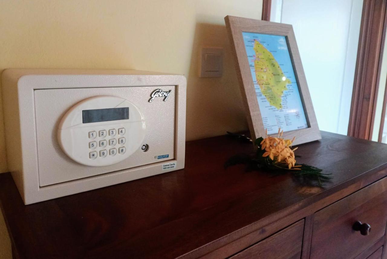 Badamier Self-Catering Daire La Digue Dış mekan fotoğraf