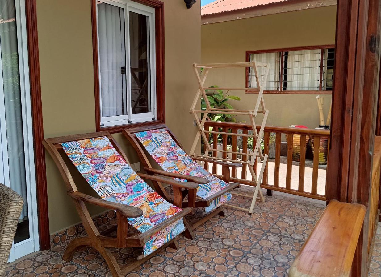 Badamier Self-Catering Daire La Digue Dış mekan fotoğraf