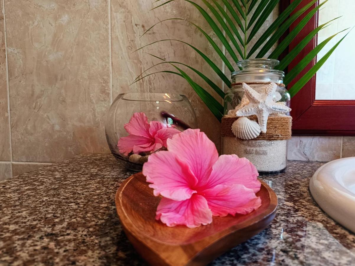 Badamier Self-Catering Daire La Digue Dış mekan fotoğraf