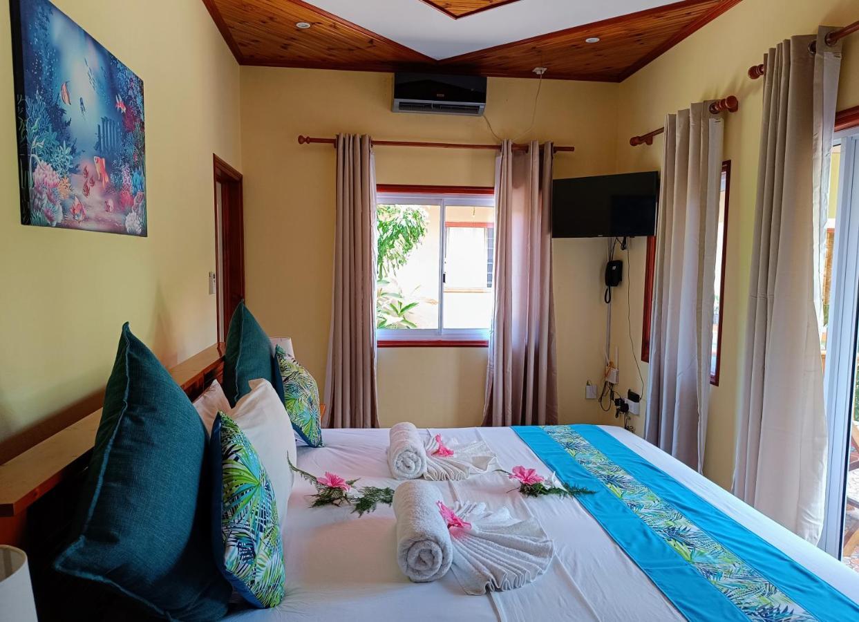 Badamier Self-Catering Daire La Digue Dış mekan fotoğraf